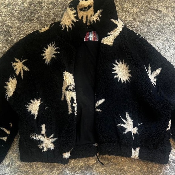 Urban Outfitters | Olivia Printed Sherpa Jacket Black – - Picture 3 of 3